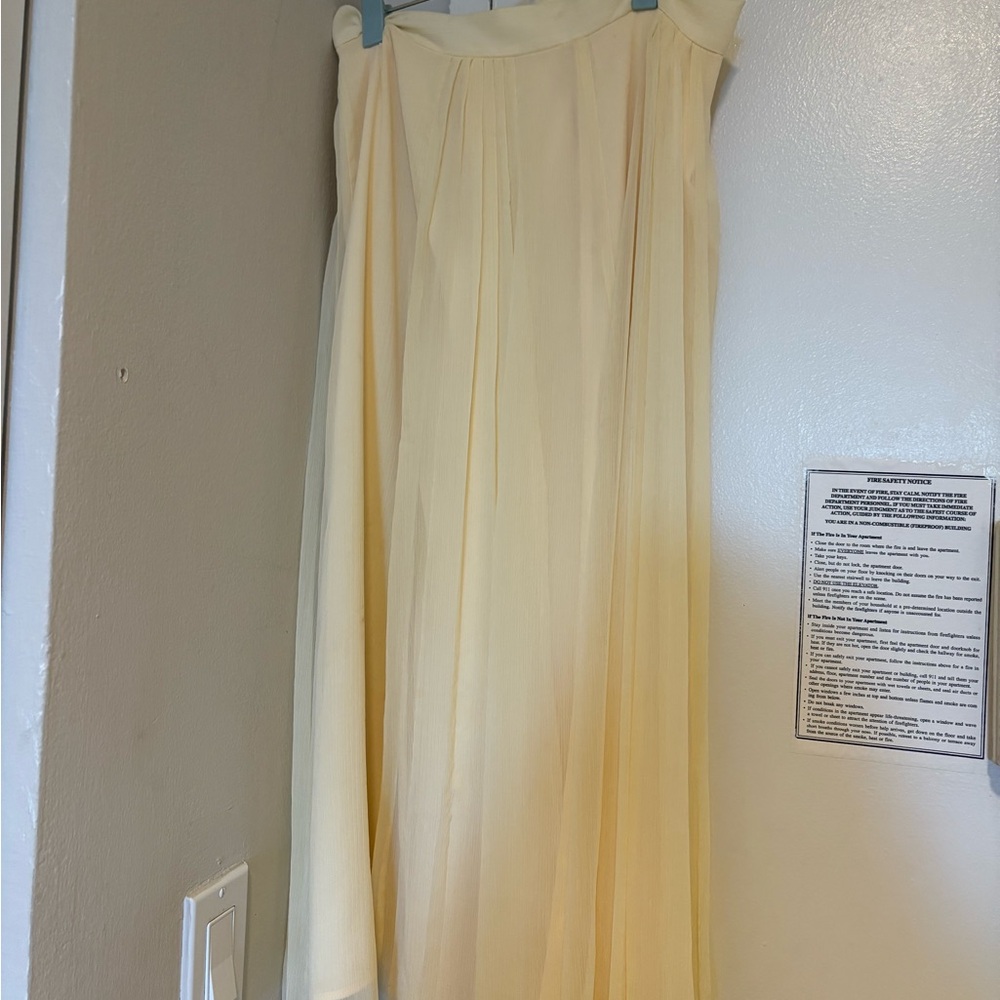 Cream Women's Skirt from Aritzia